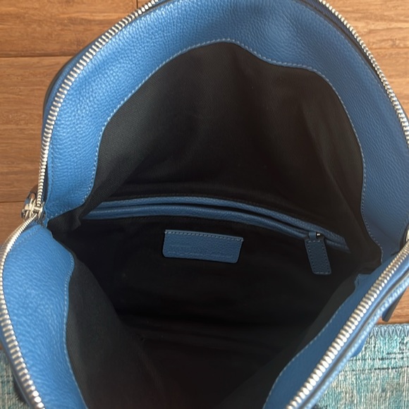 Authentic folding blue leather Alexander McQueen clutch with silver skull - Picture 8 of 13